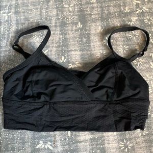 Lululemon black sports bra